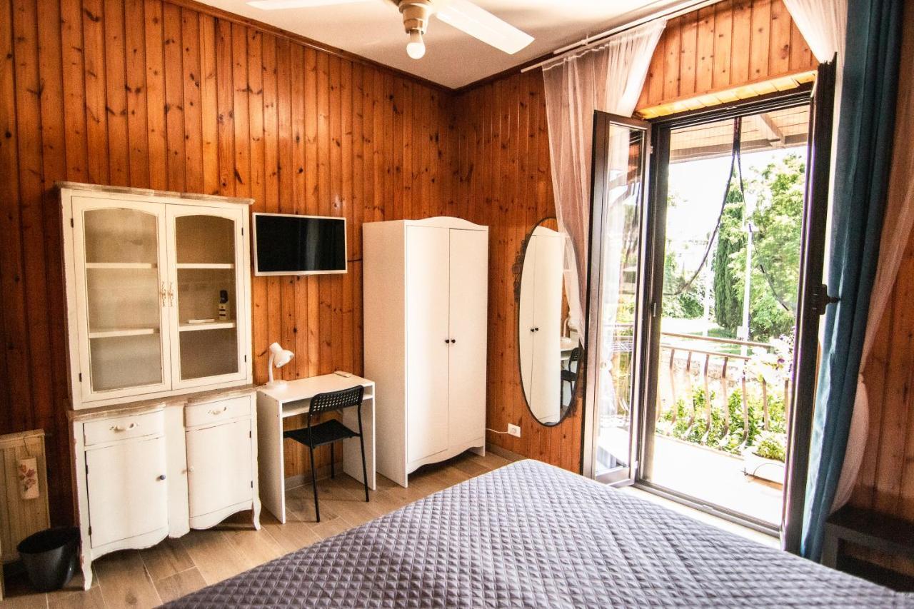 Yourquadrarooms B&B Rome Bagian luar foto