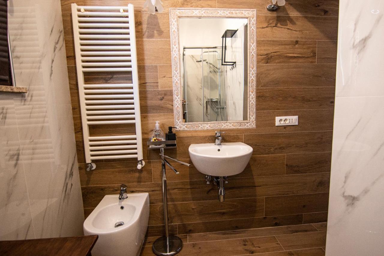 Yourquadrarooms B&B Rome Bagian luar foto